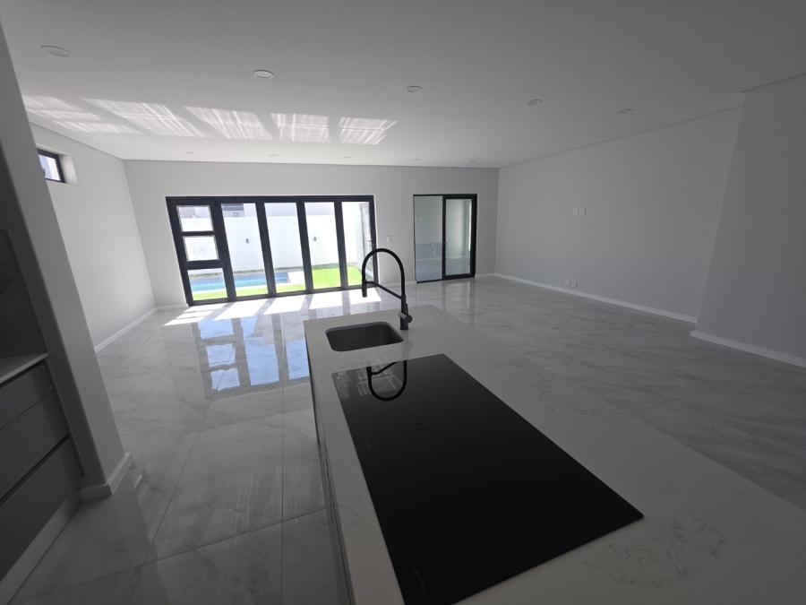 4 Bedroom Property for Sale in Sandown Western Cape